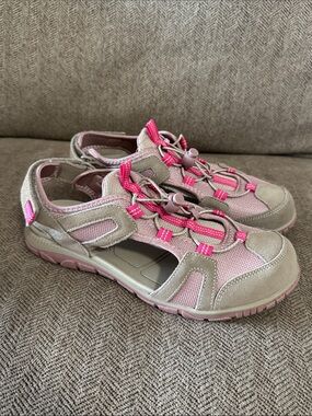 NEW Land’s End women’s all weather closed toe river sandals